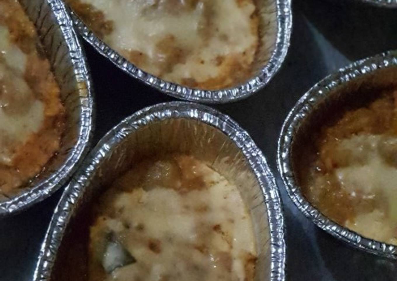 Baked potato pedas with mozza cheese