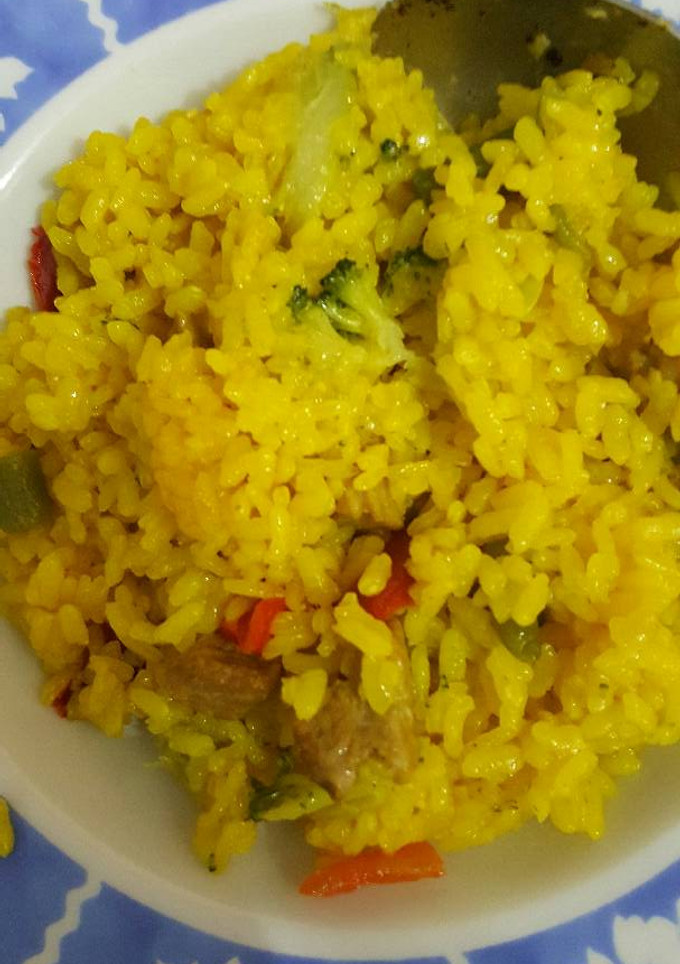 Una foto de Paella de magro y verduras