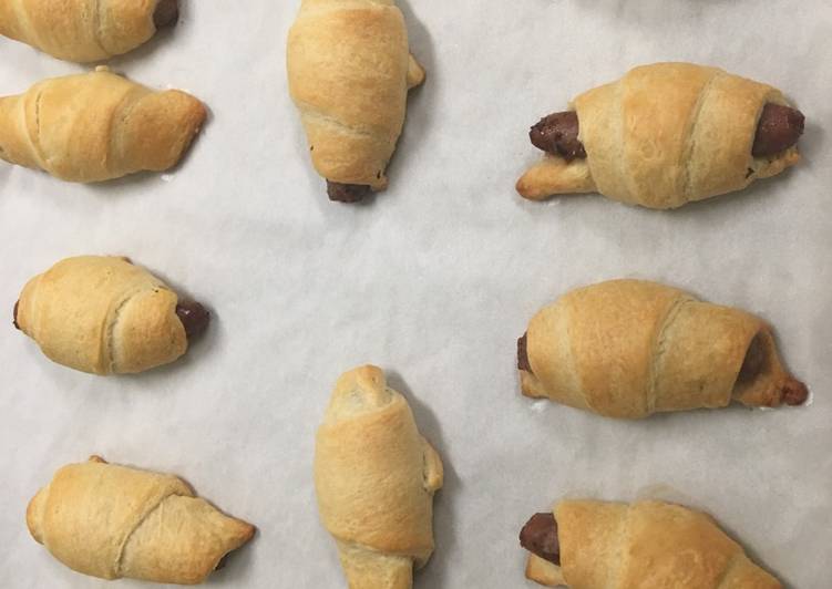 Steps to Prepare Homemade Sausage rolls