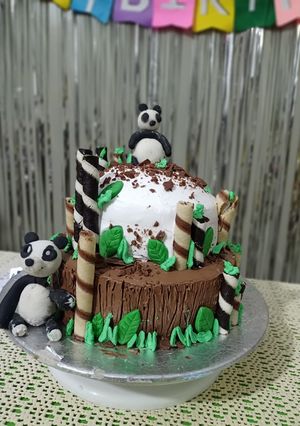 A picture of Panda theme cake.