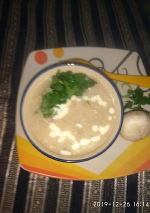 A picture of Mushroom soup.