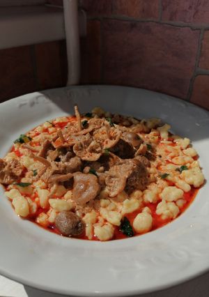 Tejfölös szegfűgomba pörkölt ☺️ recept fotója