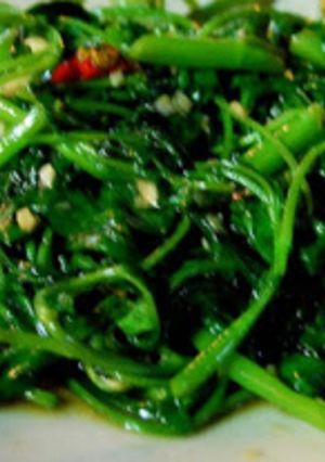 Foto resep Tumis kangkung dengan warna tetap hijau segar