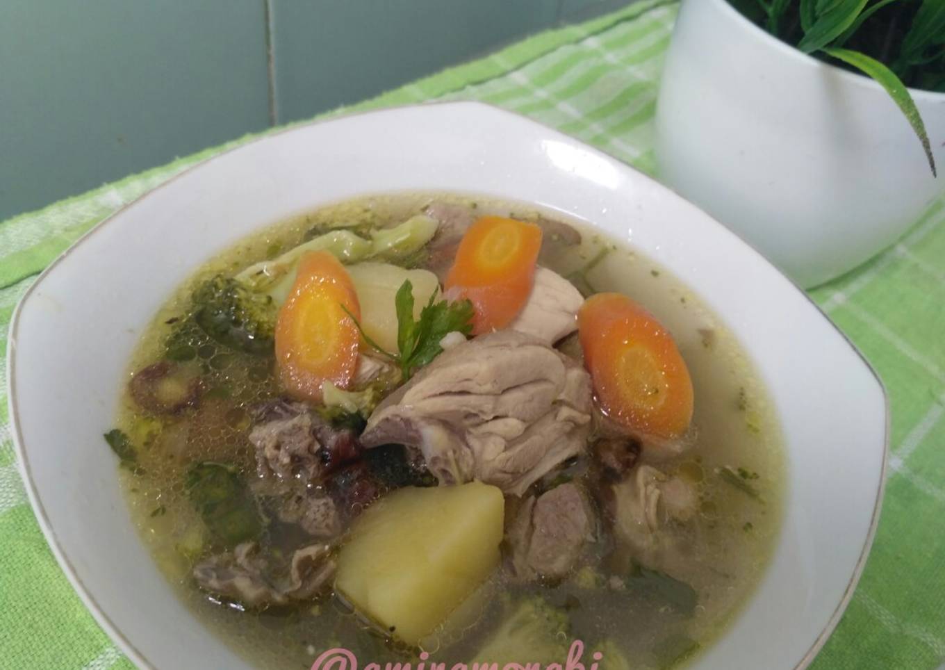 Sup Ayam Enak & Sederhana