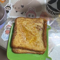 A picture of French toast.