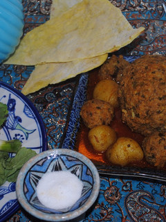 A picture of Kofteh Tabrizi (Persian giant meat balls).