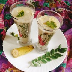 A picture of Peanuts Banana Butter smoothie.