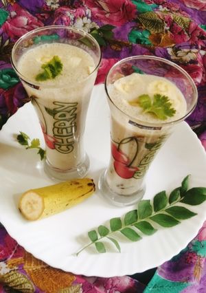 A picture of Peanuts Banana Butter smoothie.
