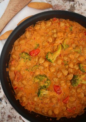 Una foto de Garbanzos con romesco