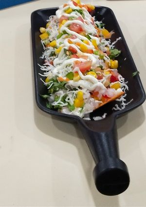 લોડેડ ચીઝ નાચોસ (Loaded Cheese Nachos Recipe In Gujarati) રેસીપી મુખ્ય ફોટો