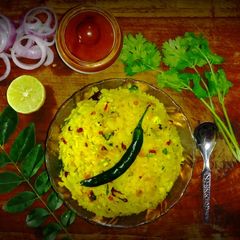 A picture of Kanda poha.