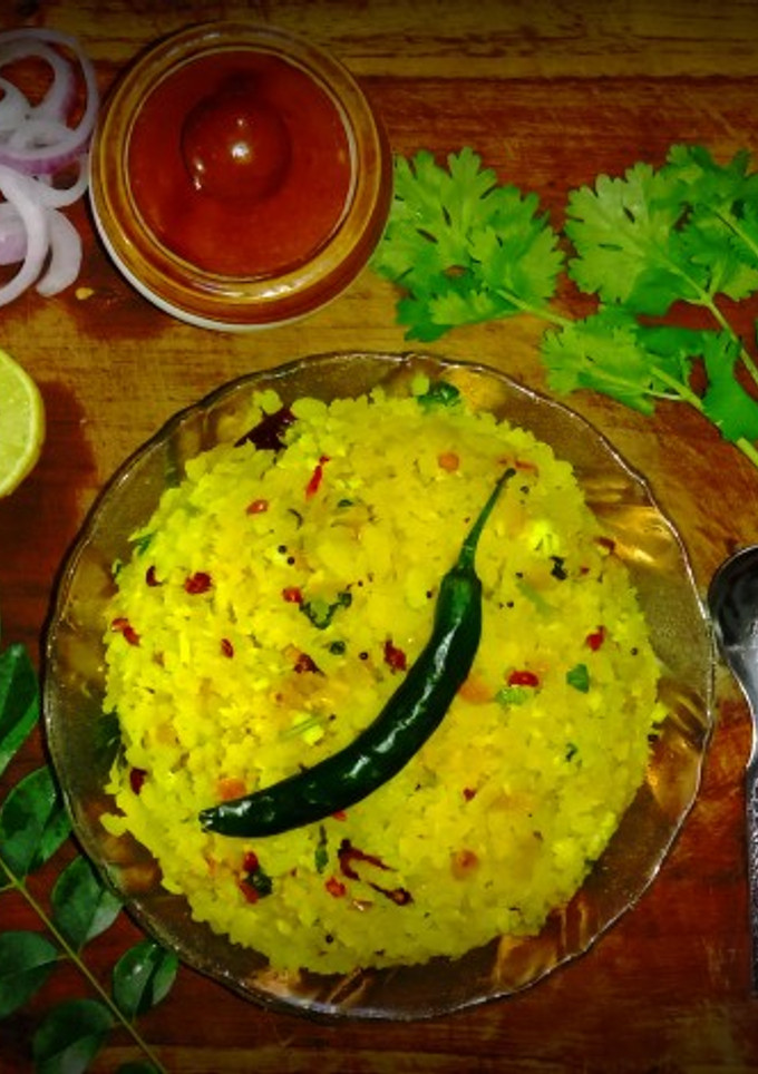 A picture of Kanda poha.