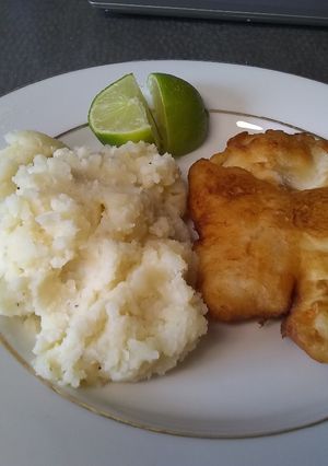 Una foto de Pescado rebozado con limón