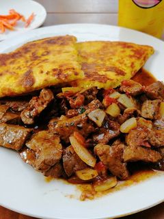 Una foto de Hígado al Wok y Torrejón de Maíz Nuevo