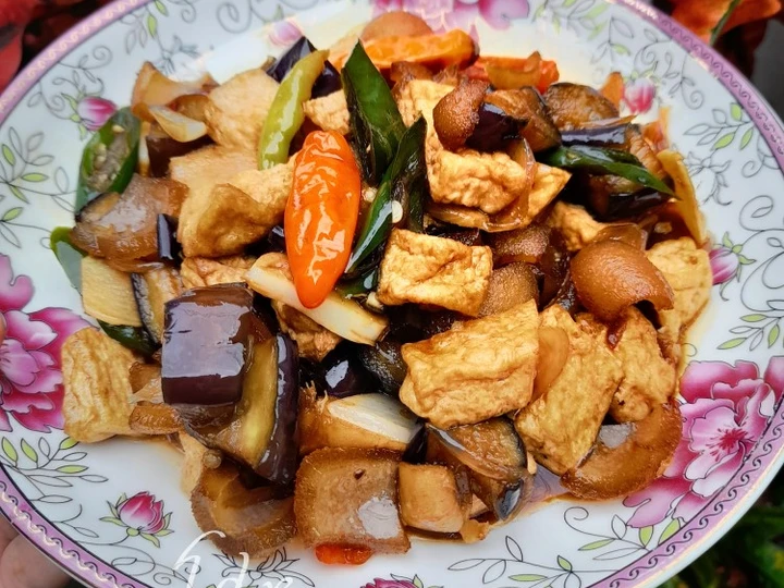 Cara Mudah Menyiapkan Resep Tumis kikil tahu dan terong yang Uenak Anti Ribet, Bikin Ngiler