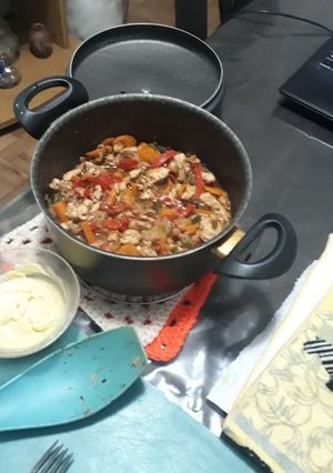 Una foto de Fajitas de pollo y verduras