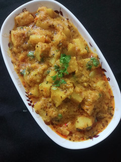 आलू प्याज़ टमाटर की सब्जी(aloo pyaz tamater ki sabzi recipe in hindi) रेसिपी मुख्य फोटो