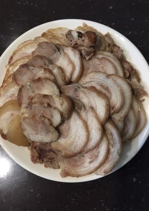 Hình của món Bắp heo bó.