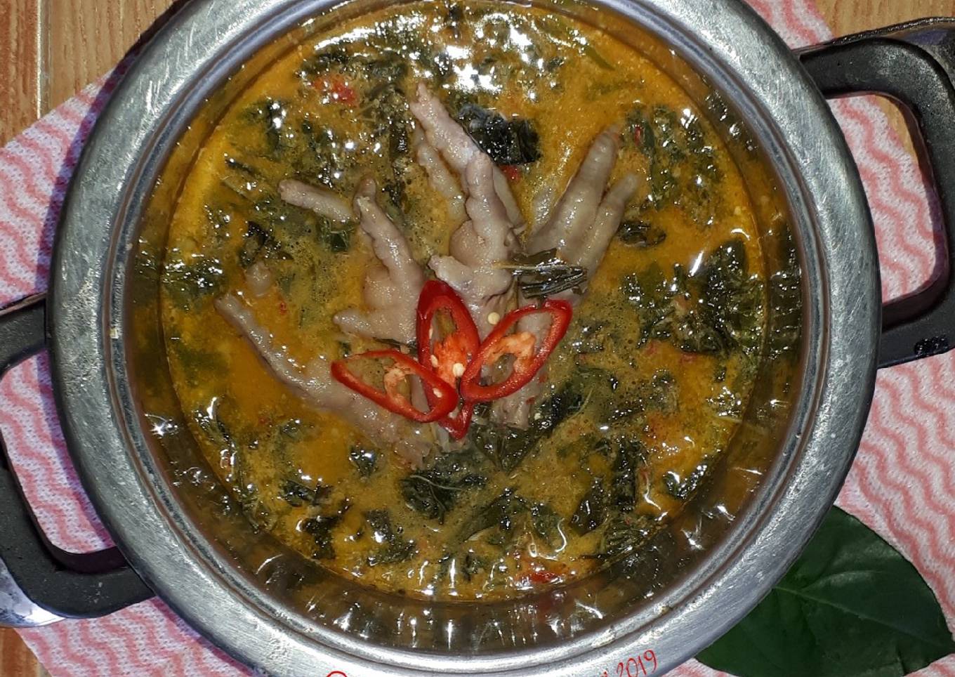 Daun Singkong Ceker Ayam Masak Santan Balado