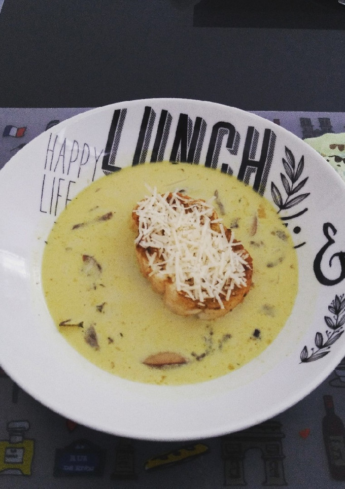 Una foto de Sopa de cremini