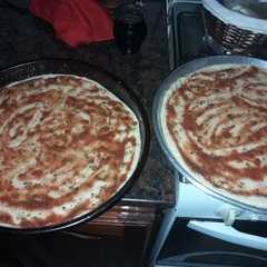 Una foto de Pizza casera (masa)🍕🍕🍕🍕