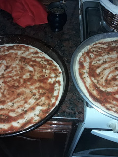 Una foto de Pizza casera (masa)🍕🍕🍕🍕