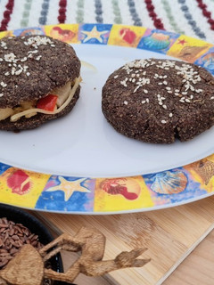 Una foto de Pancitos saludables de lino 🌱 sin harina 🌱 en microondas