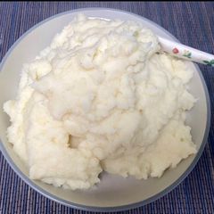 A picture of Deany's creamy mash potato.