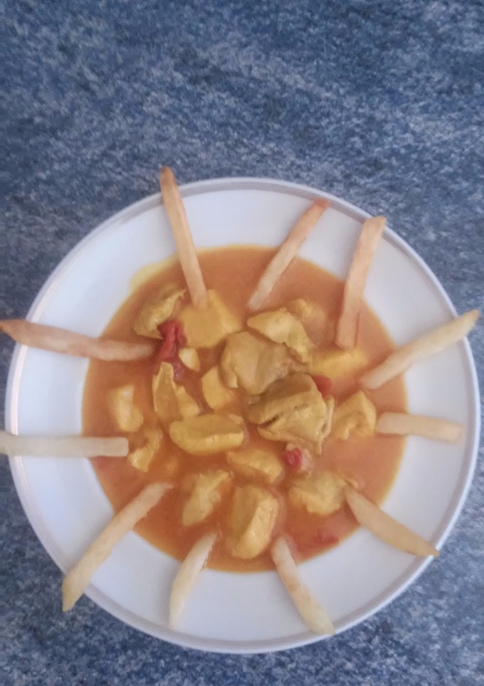 Una foto de Pollo en salsa