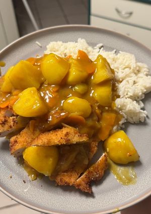 A picture of Chicken Katsu Curry.