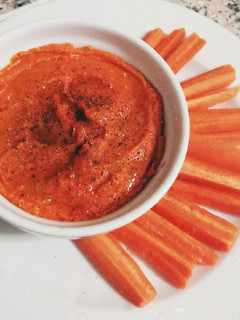 Una foto de Hummus de pimientos de piquillo