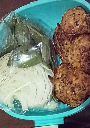 รูปของ ลาบไก่ทอด - คีโต