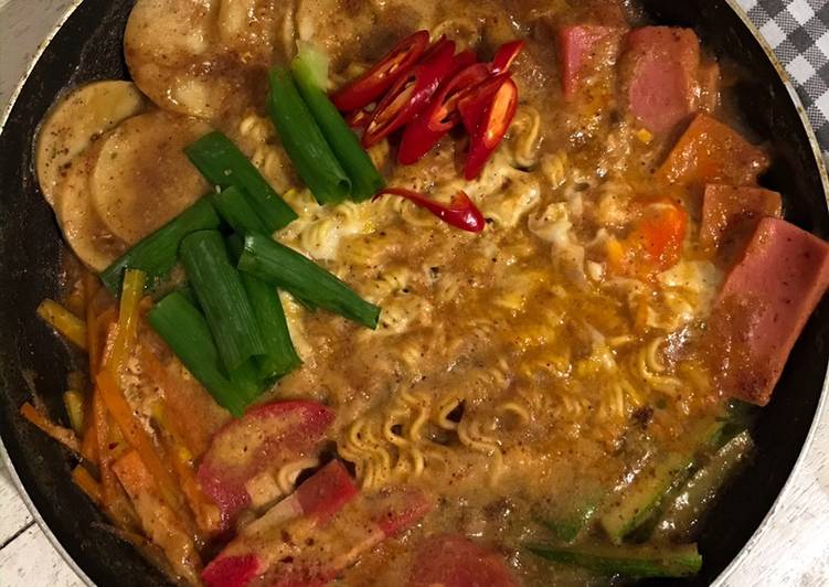 Recipe: Appetizing Budae Jjigae Ala Drakor