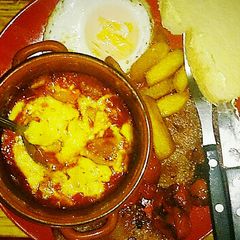 A picture of Tex's Hangover Cure Fry-Up 🐷🍅🍳🍟.