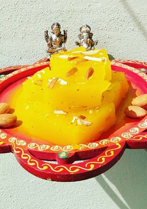 A picture of Karachi halwa.