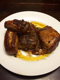 Una foto de Filete de Res en reducción de Cebolla