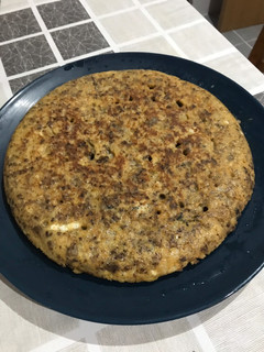 Una foto de Tortilla de patata con morcilla de Burgos
