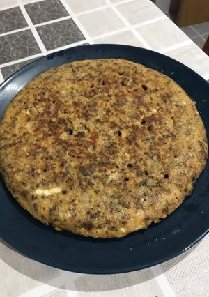 Una foto de Tortilla de patata con morcilla de Burgos
