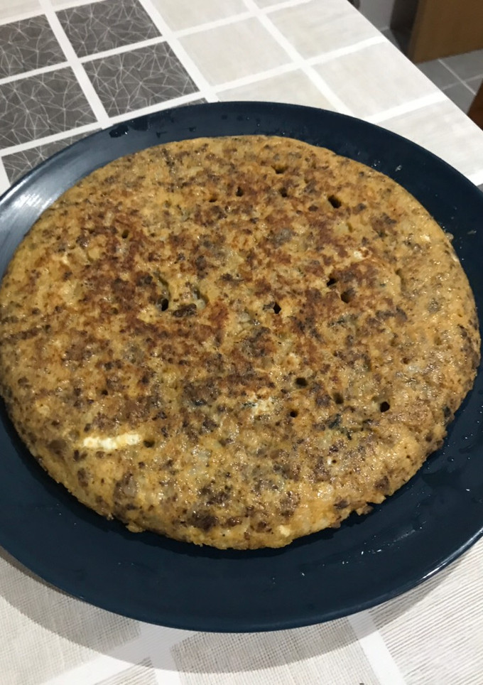 Una foto de Tortilla de patata con morcilla de Burgos