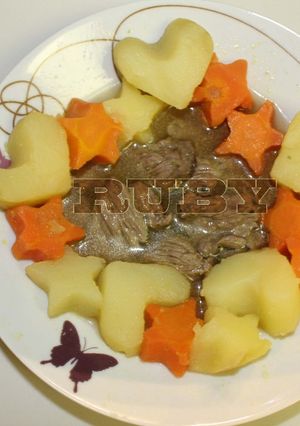 Une photo de Du boeuf au pomme de terre et à la carotte