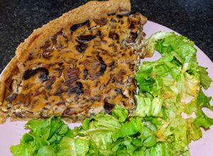 Une photo de Tarte shiitakes/oignons - IG bas (vegan)
