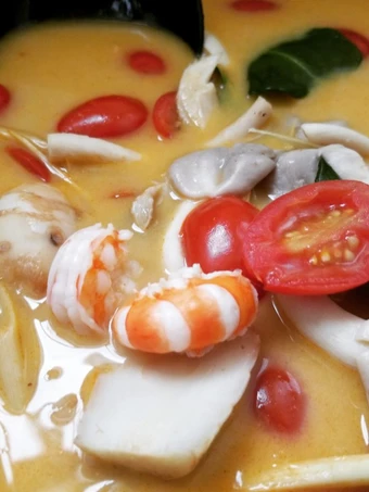 Easy Steps to Prepare Thai Tom Yum Goong Soup 冬陰功湯 the Delicious You can take Joss in your mouth
