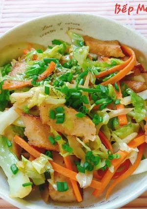 Hình của món Chả cá xào bắp cải và cà rốt.