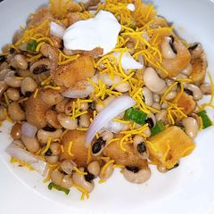 A picture of Lobia chaat.