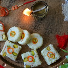 A picture of Kalakand/Milk Powder Chhena Burfi.