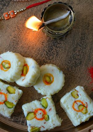 A picture of Kalakand/Milk Powder Chhena Burfi.