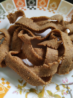ராகி மாவு ரிப்பன் பக்கோடா (raagi maavu rippon pakoda recipe in tamil) செய்முறை முக்கிய புகைப்படம்