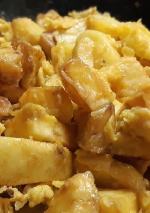 Una foto de Revuelto de papas y huevos!