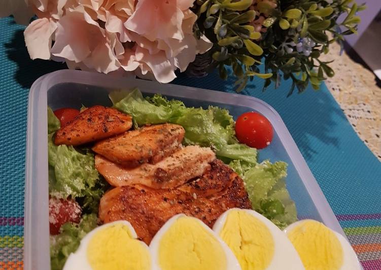 Cara Memasak Salmon Salad With Egg Diet Yang Renyah