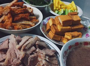 Hình của món Bún đậu mắm tôm.